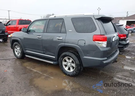 2010 Toyota 4Runner Sr5 V6 z USA, uszkodzony, nr VIN JTEBU5JR9A5006323